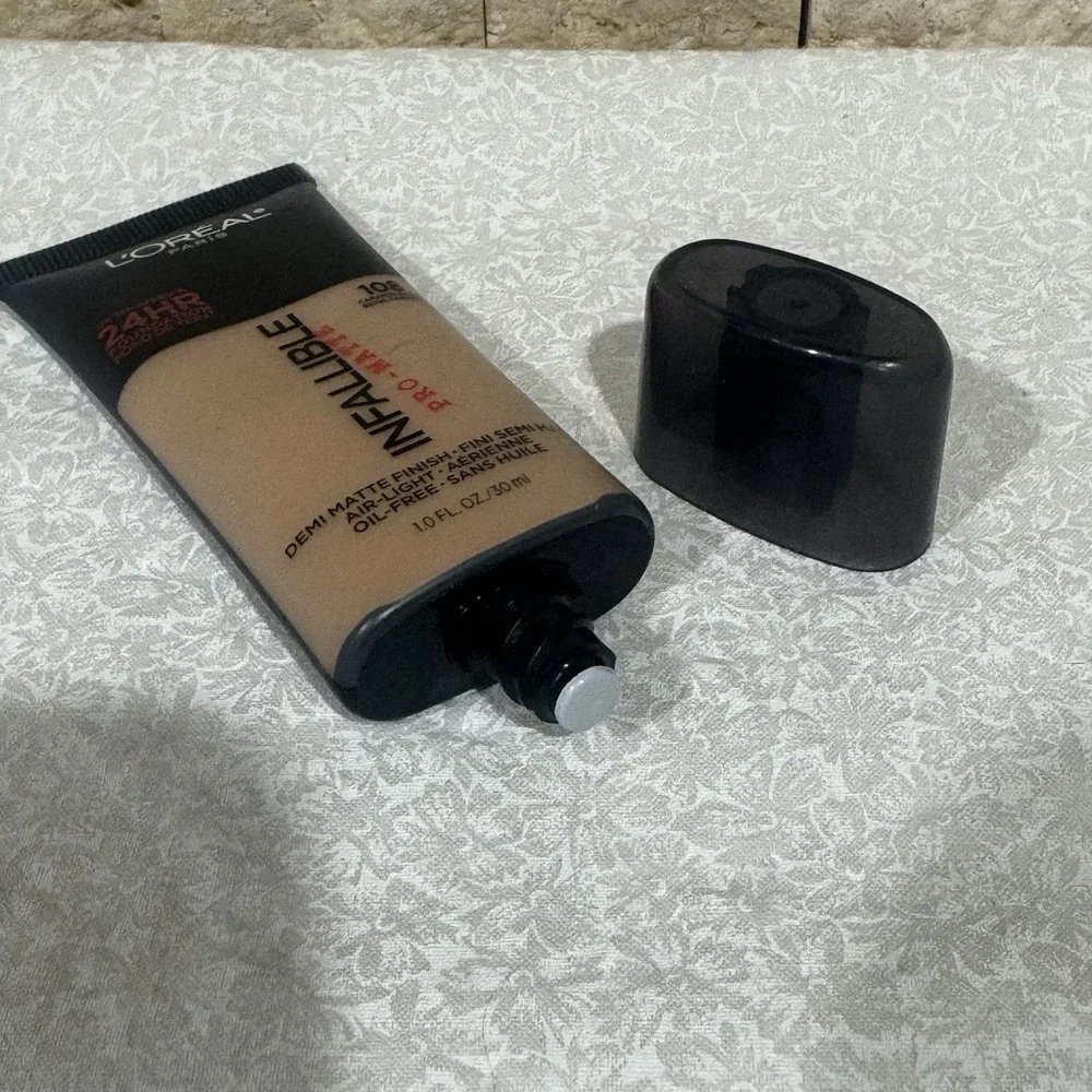 L'Oréal Paris Infallible Pro-Matte Foundation, #108 Caramel Beige 1 Fl Oz Sealed
